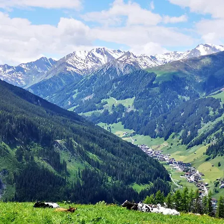 Pensionat Haus Marion Tux